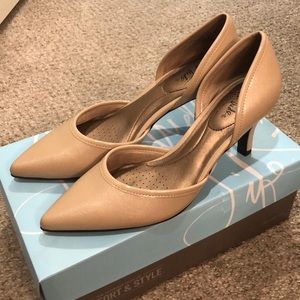 Life stride nude heels